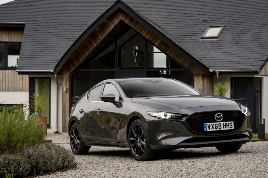  Mazda3 Skyactiv-X AWD Hatchback (BP) 2019 года  (UK) (фото 39 из 42)